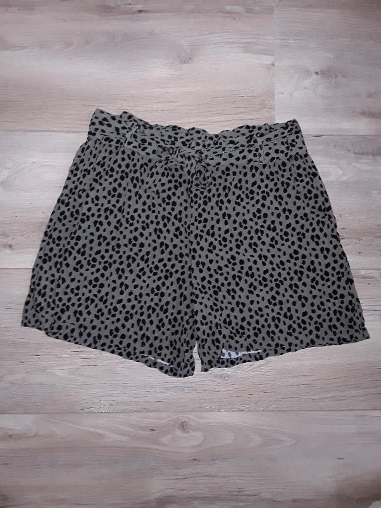 MS Mode Groen Broekje Met Zwarte Stippen Maat 48, Kort, Maat 46/48 (XL) of groter, Ophalen of Verzenden, Zo goed als nieuw