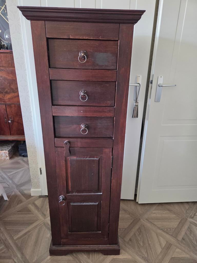 Koloniale kast met lades en deurtje, Ophalen, Gebruikt