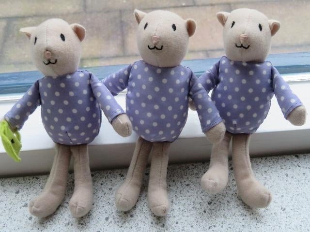 Beer beertje muis muisje Klappar Djur van IKEA meet ca 15 cm, Kinderen en Baby's, Speelgoed | Knuffels en Pluche, Paars, IKEA