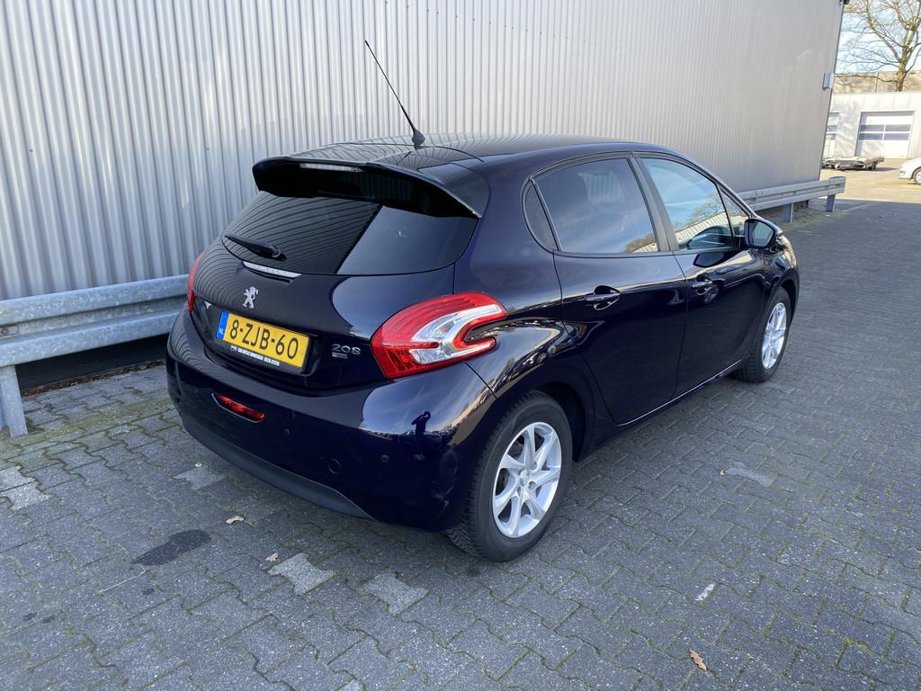 Peugeot 208 1.2 e-VTi Style 102Dkm.NAP AUTOMAAT, 5-Drs, A/C,, Stof, Euro 6, 1199 cc, Bluetooth