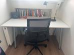 Wit Ikea bureau, verstelbaar ik hoogte middels de poten., Ophalen, In hoogte verstelbaar, Gebruikt, Bureau