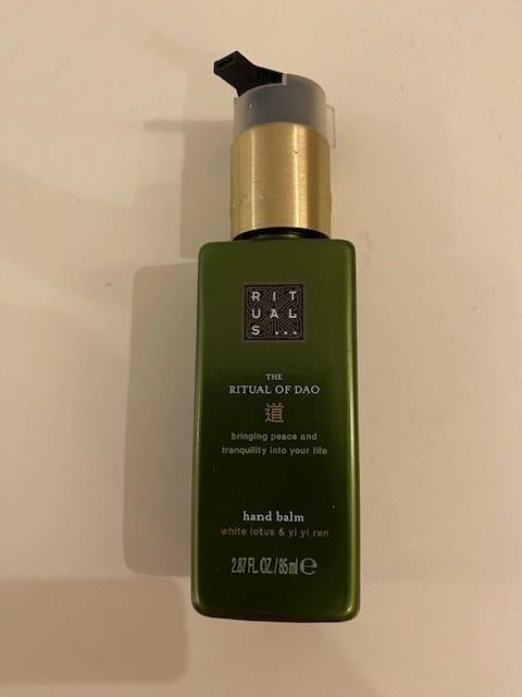 Nieuw Rituals Dao hand balm 85 ml pompje lotus, Sieraden, Tassen en Uiterlijk, Uiterlijk | Lichaamsverzorging, Ophalen of Verzenden