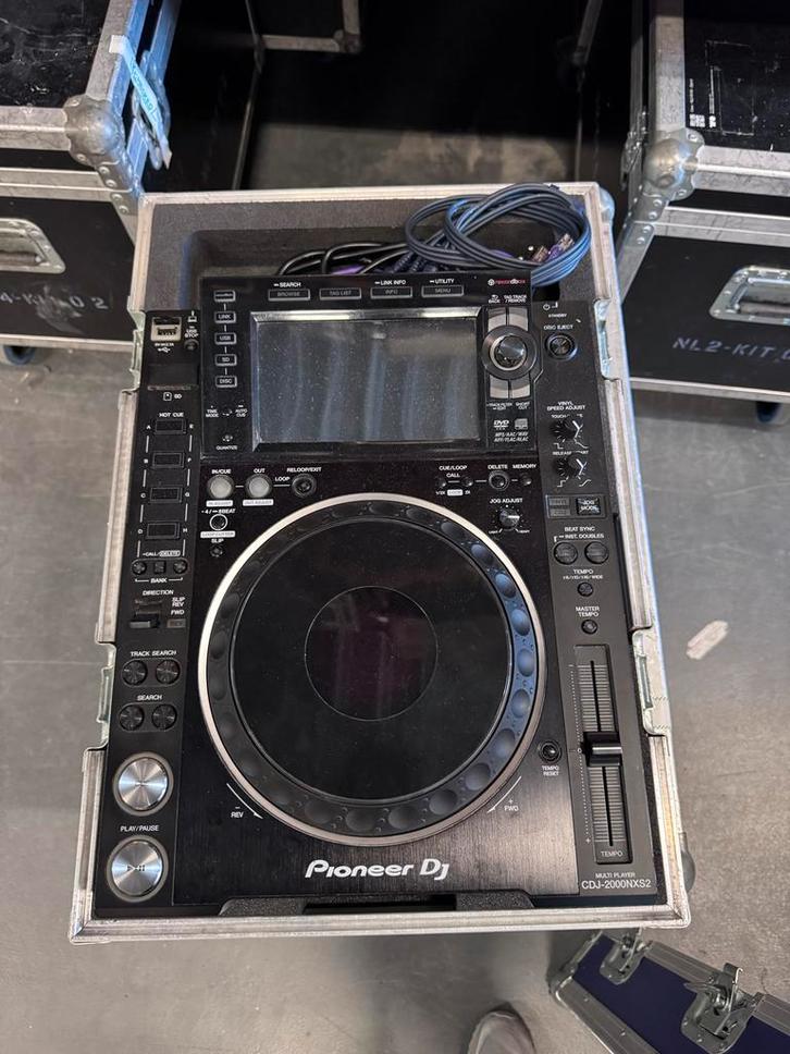 Pioneer CDJ 2000NXS2 met flightcase - Werkt perfect, Muziek en Instrumenten, Dj-sets en Draaitafels, Gebruikt, Draaitafel, Pioneer