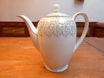 Mooie koffiepot met gouddecoratie, Bavaria, Antiek en Kunst, Ophalen of Verzenden