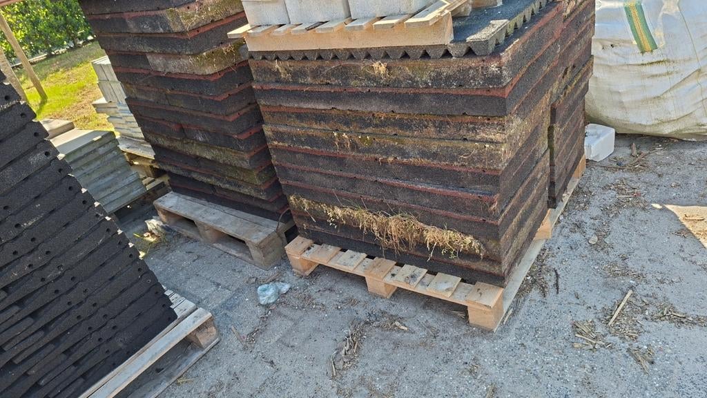Gebruikte rubbertegels 9 cm dik, 20 m², 50x100 cm, Tuin en Terras, Tegels en Klinkers, Gebruikt, Overige typen, Rubber, 10 m² of meer