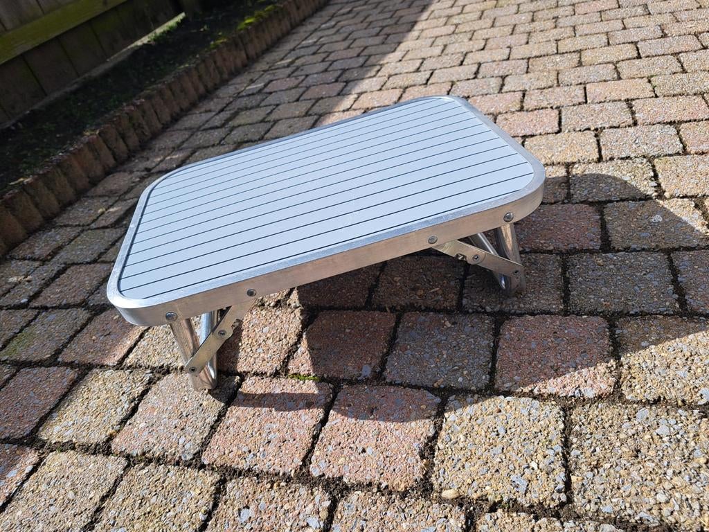 Opstapje voor caravan of camper, Ophalen