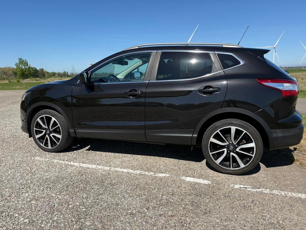 Nissan Qashqai 1.2 Dig-t Tekna Plus, Voorwielaandrijving, Zwart, 4 cilinders, Zwart