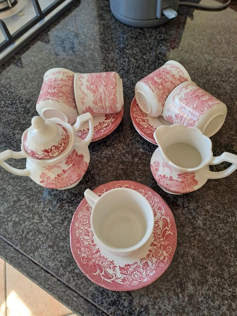 5 delig kop en schotels , melkkannetje en suikerpot, Ophalen of Verzenden, Zo goed als nieuw, Overige stijlen, Kop(pen) en/of Schotel(s)