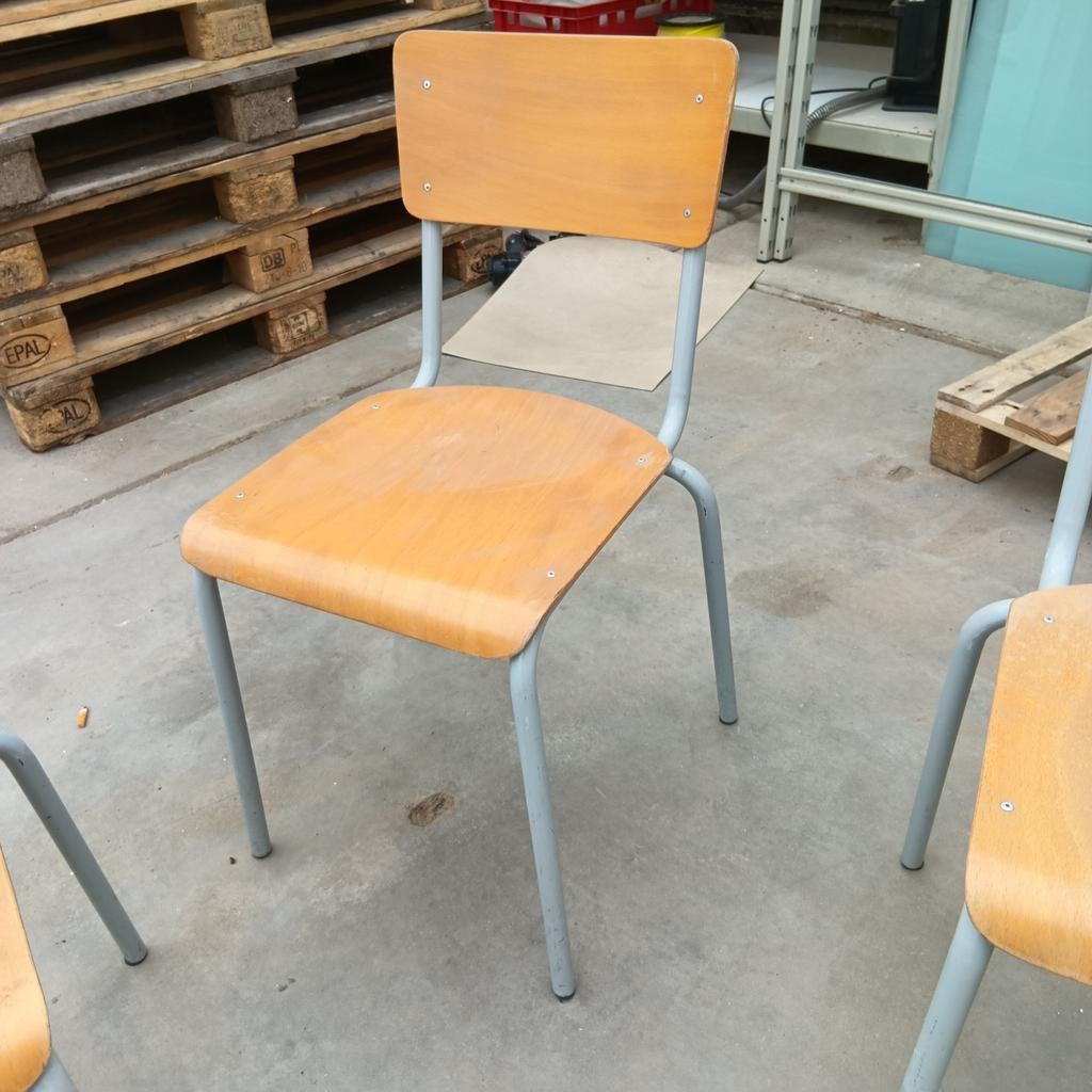 6 Amsterdamse schoolstoelen vintage, Ophalen