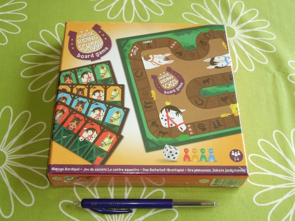 Nieuw in seal: Manege bordspel - Horse Riding School, Hobby en Vrije tijd, Gezelschapsspellen | Bordspellen, Een of twee spelers