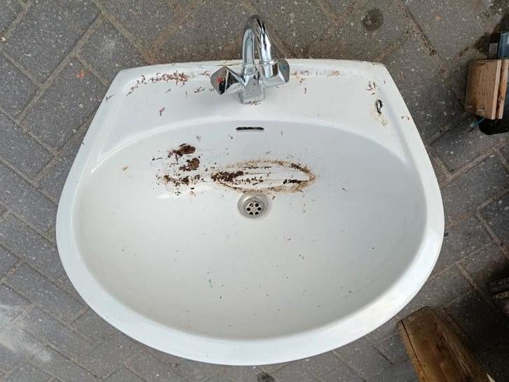 GRATIS wasbak met enkele kraan, Audio, Tv en Foto, Schotelantennes, Ophalen of Verzenden, Overige merken