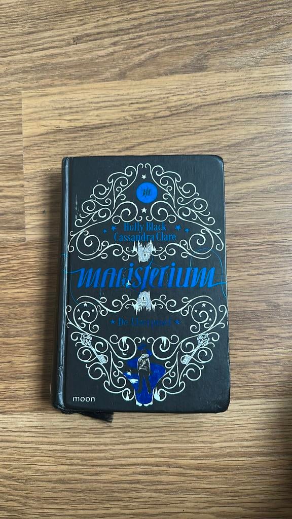 Magisterium De IJzerproef - Holly Black & Cassandra Clare, Boeken, Ophalen of Verzenden, Gelezen