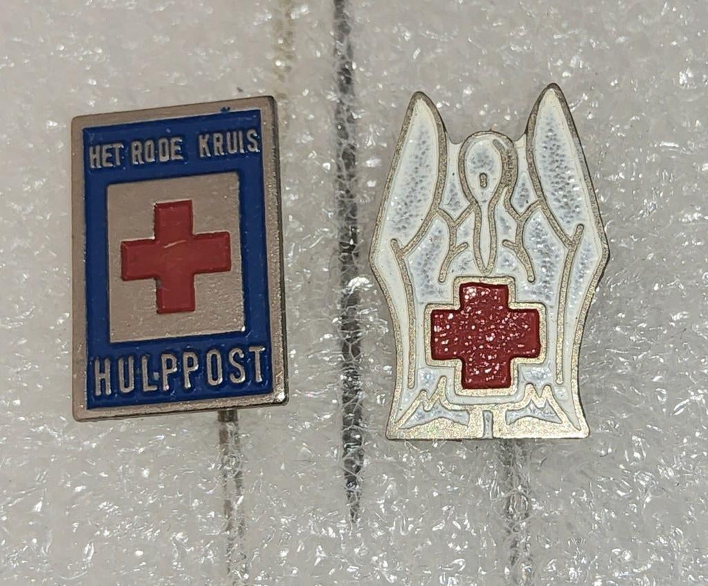 2 Vintage Rode Kruis Speldjes - Hulpdienst & Engel, Verzamelen, Speldjes, Pins en Buttons, Gebruikt, Speldje of Pin, Overige onderwerpen