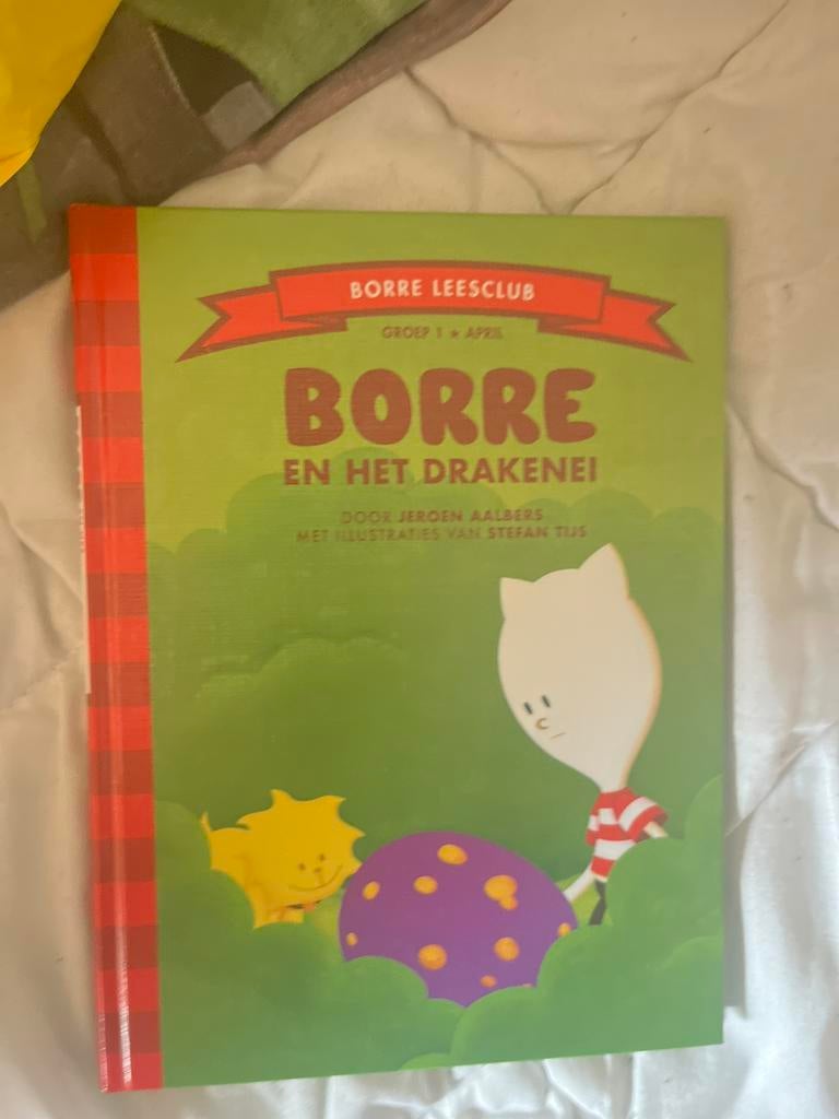 Te koop borre de draken ei, Ophalen, Zo goed als nieuw, 3 tot 4 jaar