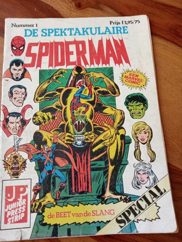 De Spektakulaire Spiderman - Nummer 1 (Junior Press Strip), Boeken, Strips | Comics, Amerika, Stan Lee, Ophalen of Verzenden, Gelezen