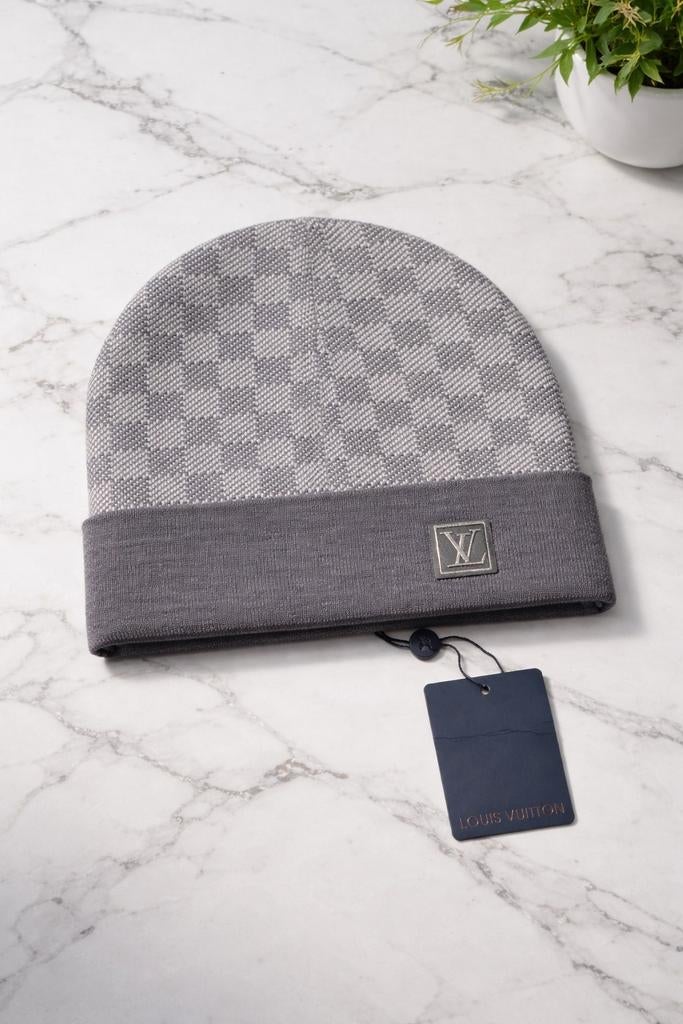 Comfortabele grijze Louis Vuitton muts, Ophalen of Verzenden, Nieuw, Jongetje, Muts