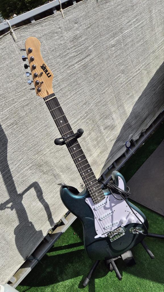 Elektrische Gitaar met Versterker - Max, Muziek en Instrumenten, Overige merken, Gebruikt, Met versterker, Ophalen of Verzenden