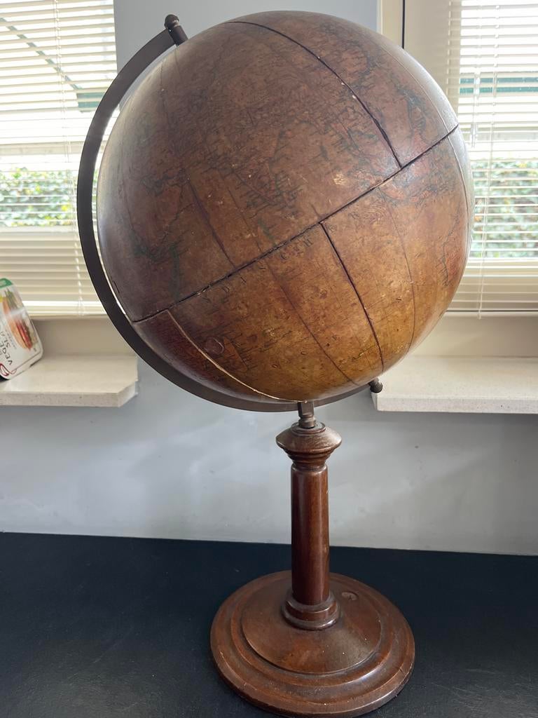 Antieke aardbol ., Ophalen of Verzenden, Gebruikt
