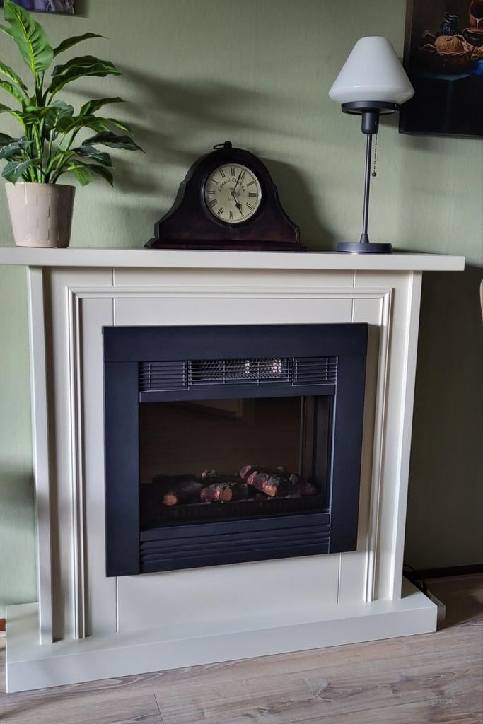 Schouw met elektrische haard. // 100,-, Huis en Inrichting, Kachels, Ophalen, Elektrisch, Overige soorten