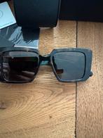 Mooie  zonnebril met doosje prada, Sieraden, Tassen en Uiterlijk, Verzenden, Zo goed als nieuw, Zwart, Overige merken