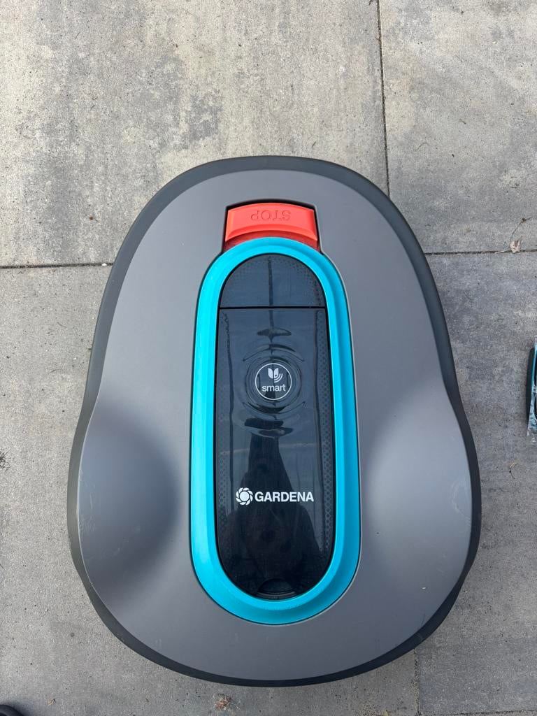 Gardena robotmaaier, Tuin en Terras, Robotmaaiers, Ophalen of Verzenden, Zo goed als nieuw, Minder dan 20 cm, Bestuurbaar via app