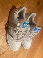 Adidas sneakers wit maat 35,5, Kleding | Dames, Ophalen, Wit, Sneakers of Gympen, Zo goed als nieuw
