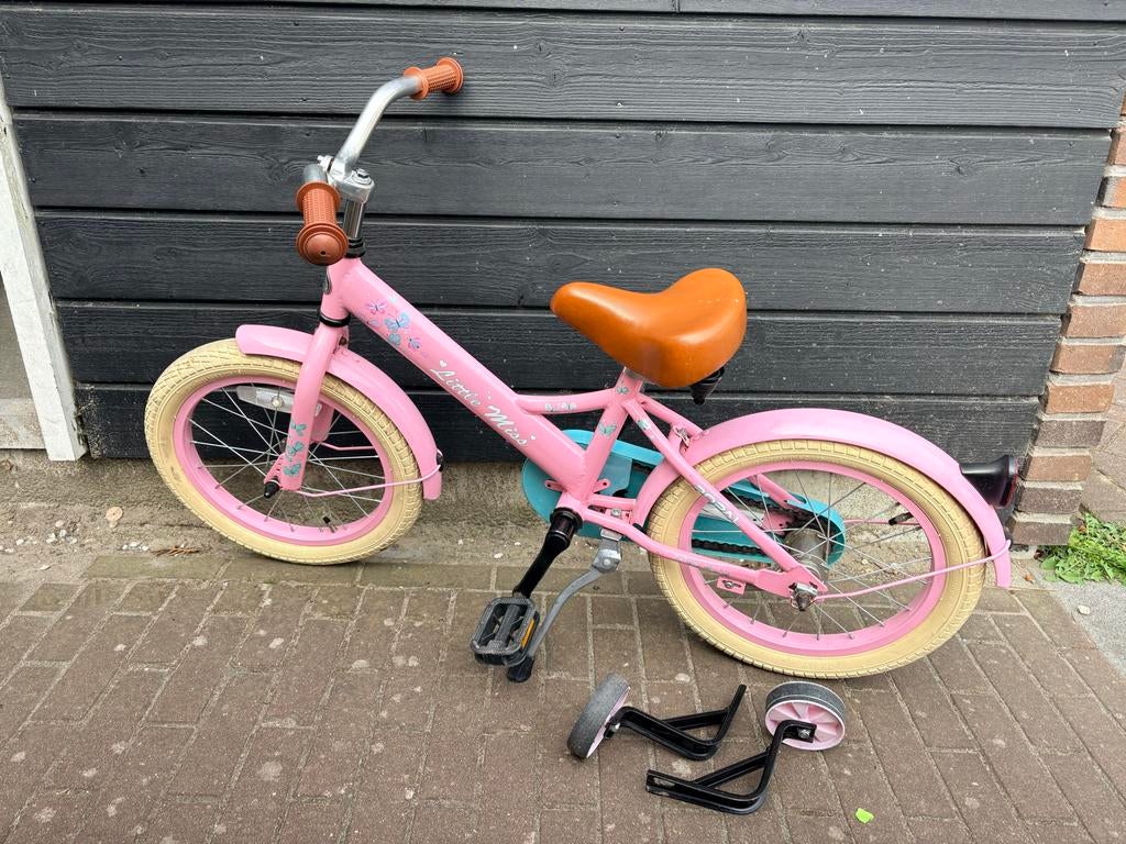 Roze kinderfiets Little Miss 16 inch met zijwieltjes, Ophalen, Zo goed als nieuw, 16 tot 20 inch, Zijwieltjes