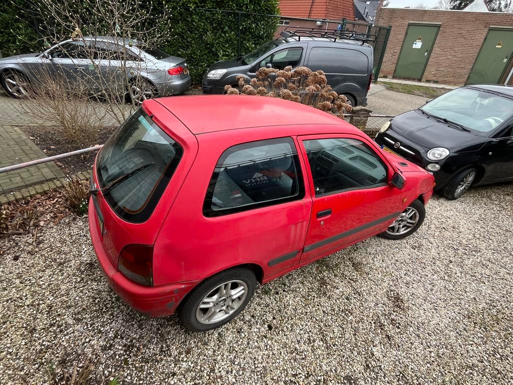 Rode starlet te koop pas 95000 gelopen!!, Auto-onderdelen, Overige Auto-onderdelen, Ophalen, Gebruikt, Toyota