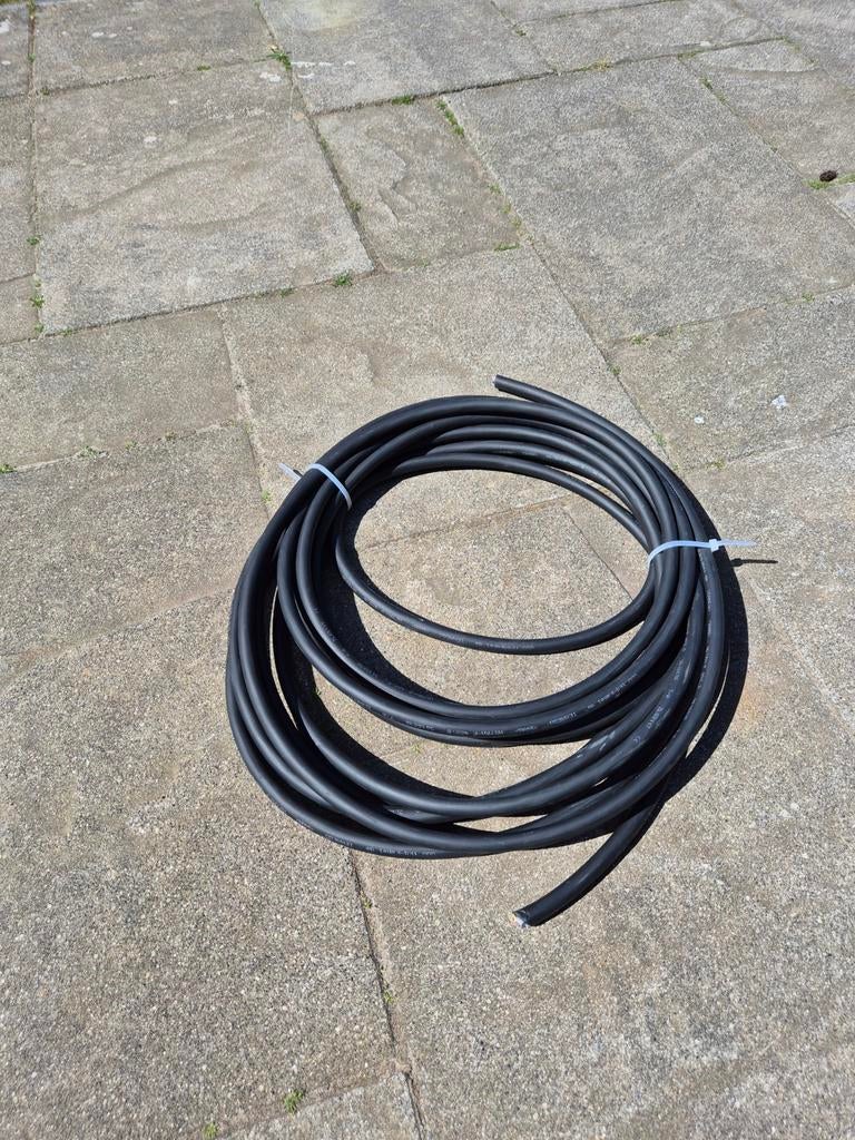 Zwarte elektriciteitskabel - 4x 2,5 11 en half meter, Doe-het-zelf en Verbouw, Elektra en Kabels, Ophalen of Verzenden, Gebruikt