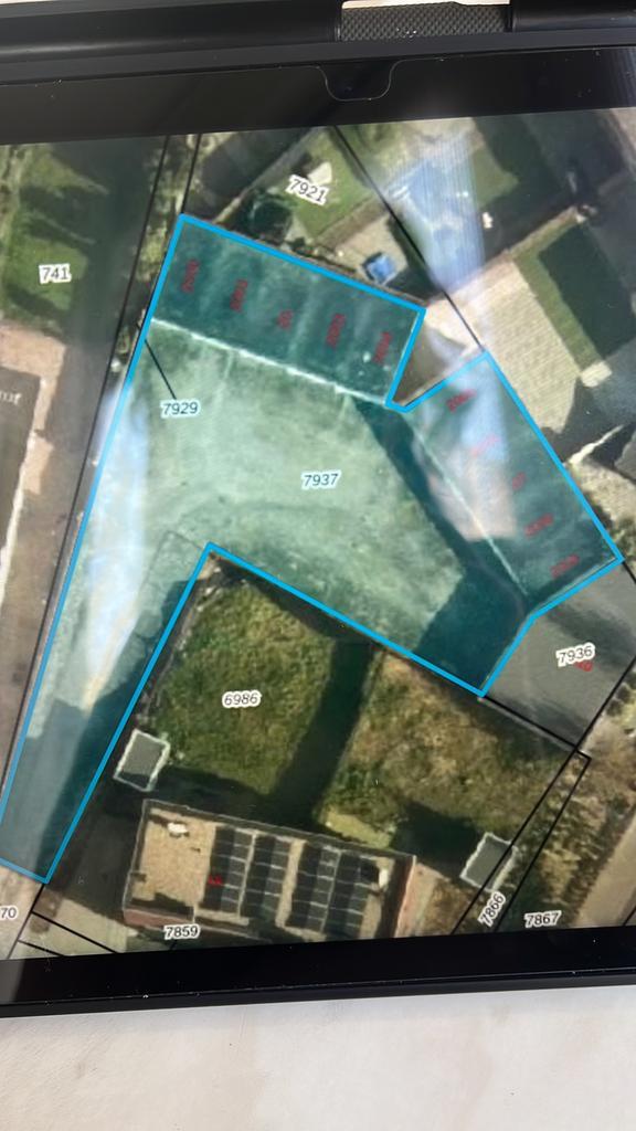 Garageboxencomplex te koop eigen grond, Huizen en Kamers, Garages en Parkeerplaatsen