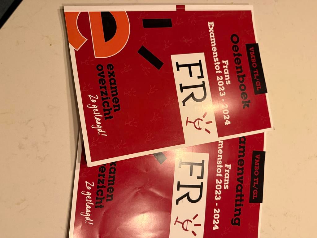 Franse examenbundel en samenvatting VMBO TL/GL 2023-2024, Ophalen of Verzenden, Zo goed als nieuw, Non-fictie