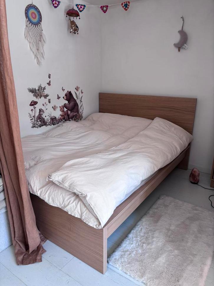 Malm bed + matras nieuw 140 x 200, Huis en Inrichting, Slaapkamer | Complete slaapkamers, Zo goed als nieuw, Tweepersoons, Ophalen of Verzenden