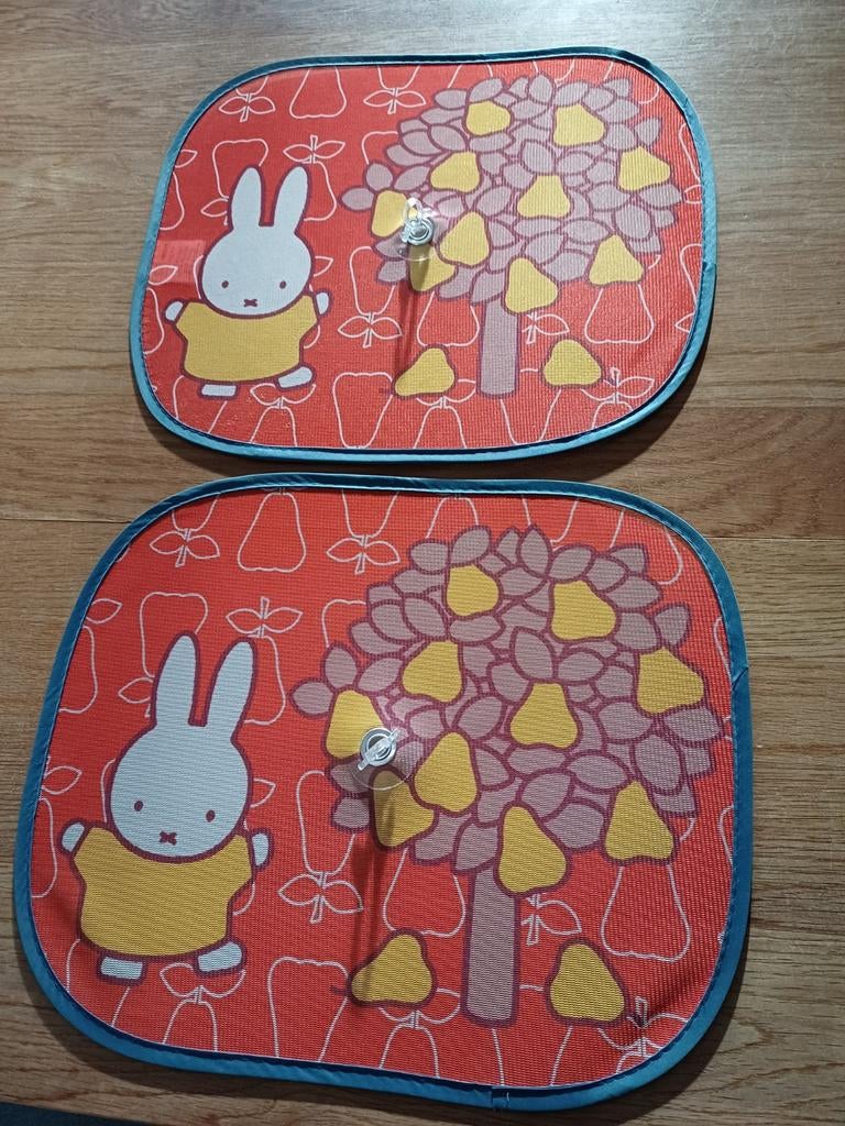 2 x nijntje zonnescherm auto, Ophalen of Verzenden, Zo goed als nieuw