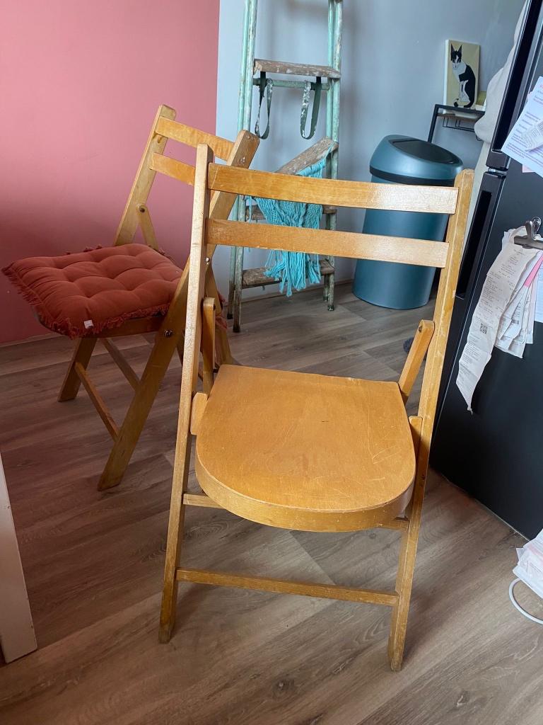 Houten klapstoeltjes, Ophalen, Gebruikt, Twee, Bruin