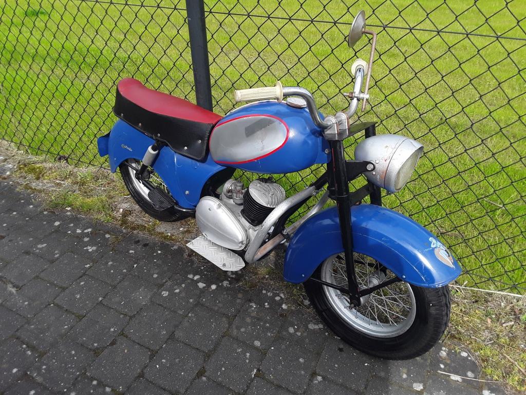 Kermis motor,draaimolen jaren 50., Ophalen