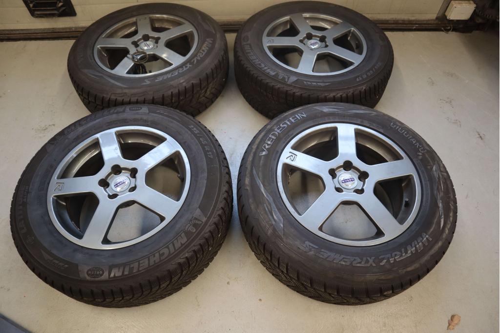 VOLVO R LINE VELGEN 17 INCH MET WINTERBANDEN (116), Niet ingevuld, Winterbanden, Niet ingevuld, Ophalen
