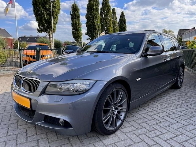 BMW 3 Serie Touring 320d M Sport Edition LCI Pano Leder 18", Auto's, BMW, Automaat, Achterwielaandrijving, 4 cilinders, 19 km/l