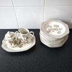 Royal staffordshire innocence roomstel en 11 taartbordjes, Ophalen of Verzenden, Zo goed als nieuw, Porselein, Overige stijlen