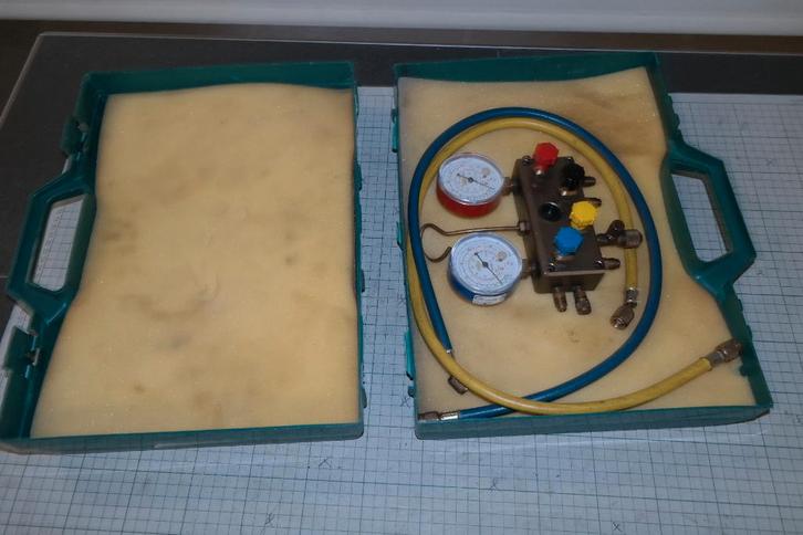 refco manifold r12 r22 r502 classe 1 4 kraans, Doe-het-zelf en Verbouw, Meetapparatuur, Gebruikt, Druk, Ophalen of Verzenden