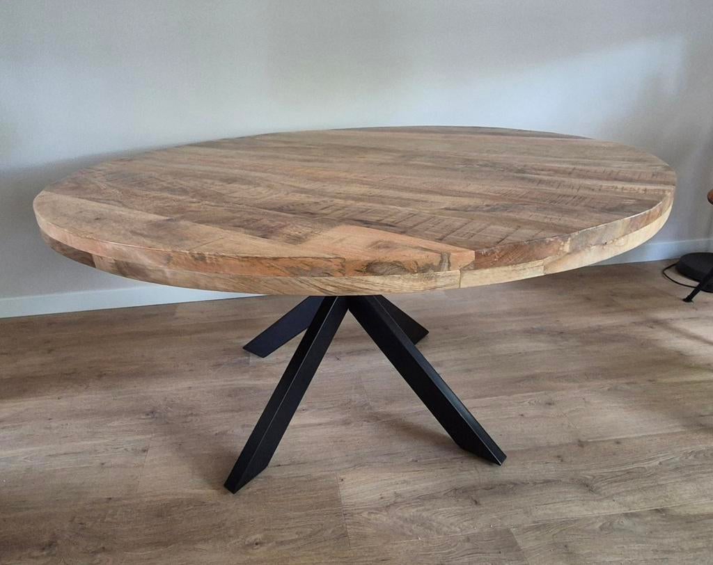 Ronde mangohouten eettafel 150cm met stalen spinpoot, Huis en Inrichting, Tafels | Eettafels, Gebruikt, Rond, Vijf personen of meer