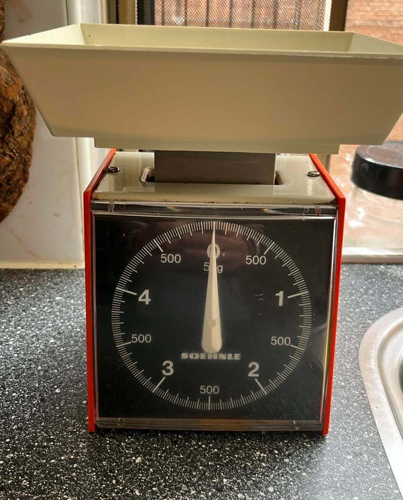 Vintage weegschaal jaren 70, Witgoed en Apparatuur, Weegschalen, Minder dan 10 kg, Ophalen of Verzenden, Zo goed als nieuw, Personenweegschaal