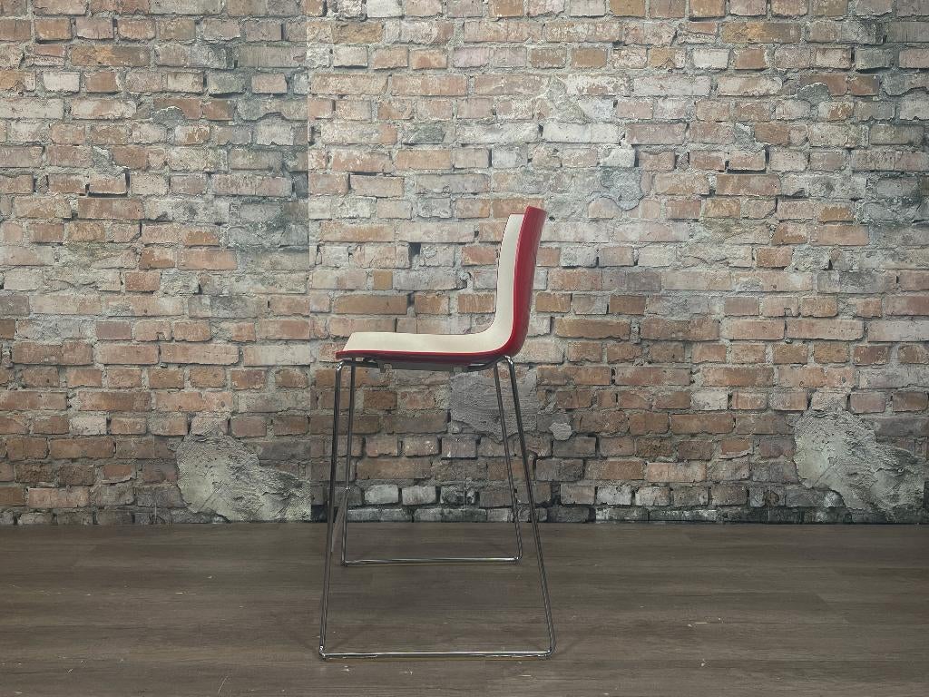 Arper Catifa 46 Bar Stool Sled wit rood bij TheReSales, Ophalen, Met voetsteun, Zo goed als nieuw, 90 cm of meer