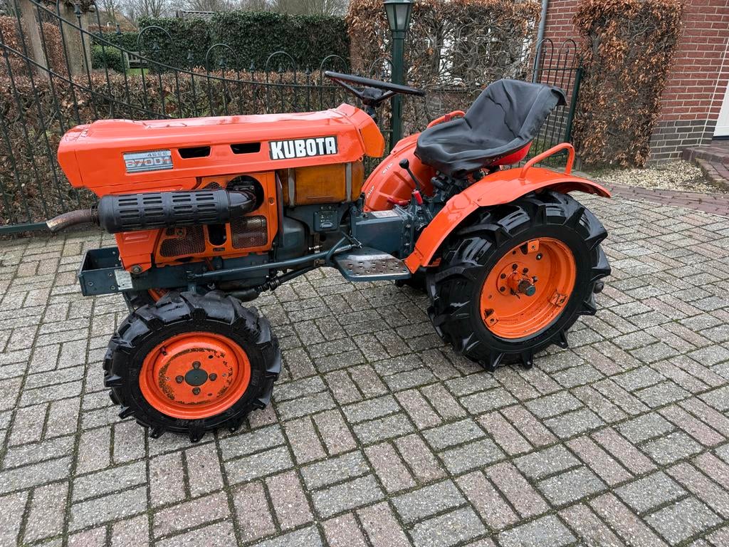 Goedlopende Kubota B7001, Ophalen, Gebruikt