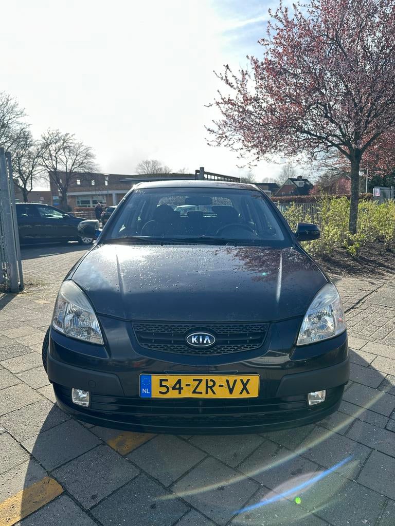 Kia Rio 1.4 HB 2008 Zwart, Auto's, Kia, Particulier, Rio, Benzine, B, Hatchback, Handgeschakeld, Origineel Nederlands, Zwart, Zwart