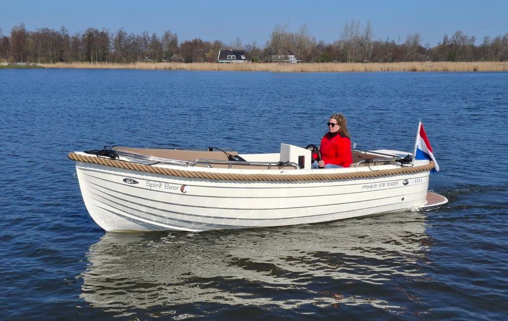 Primeur tendersloep 570 , 20 pk Suzuki, Watersport en Boten, Sloepen, Ophalen, 10 tot 30 pk, Zo goed als nieuw, 3 tot 6 meter
