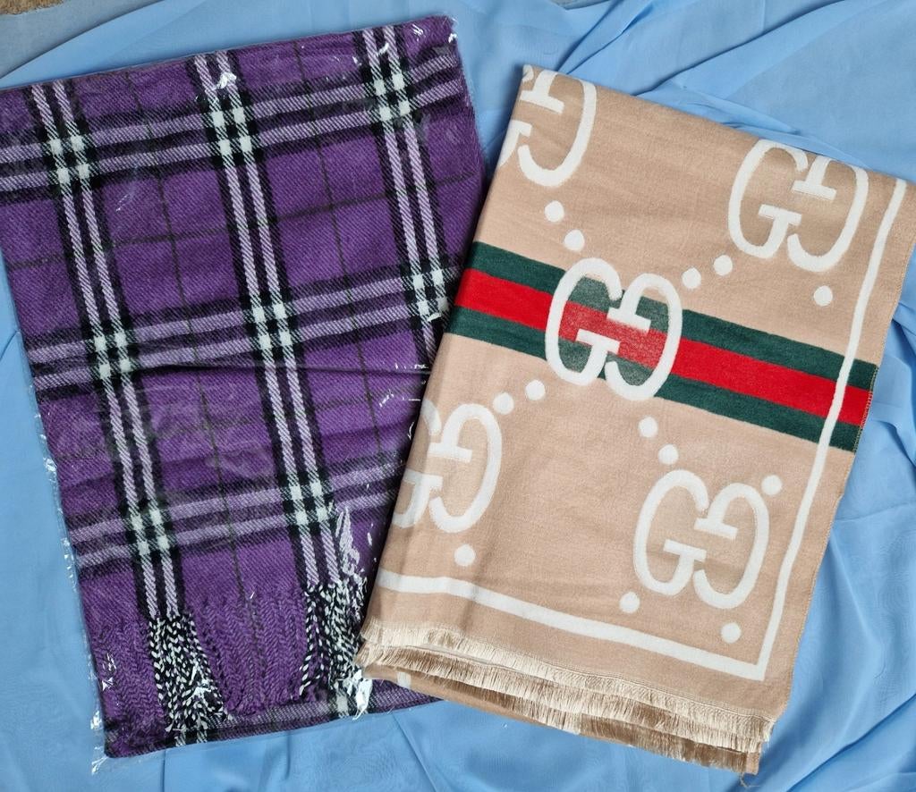 Nieuw set sjaals, Kleding | Dames, Mutsen, Sjaals en Handschoenen, Ophalen of Verzenden, Nieuw, Maat 46/48 (XL) of groter, Sjaal