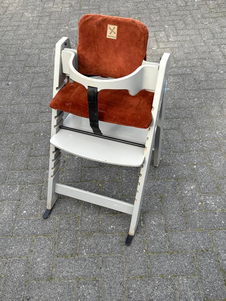 Kidsmill Meegroeistoel met Kussens - Gebruikt, Kinderen en Baby's, Kinderstoelen, Ophalen, Gebruikt, Meegroeistoel, Gordel(s)