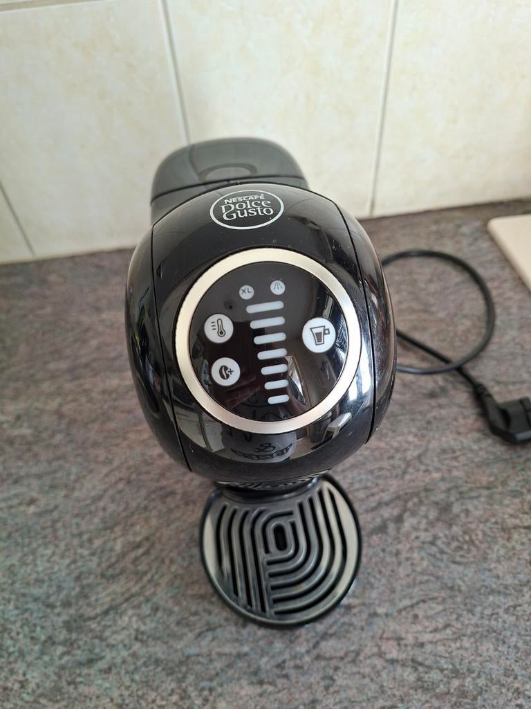 Dolce Gusto Genio S plus, Ophalen, Koffiemachine, Zo goed als nieuw, 1 kopje