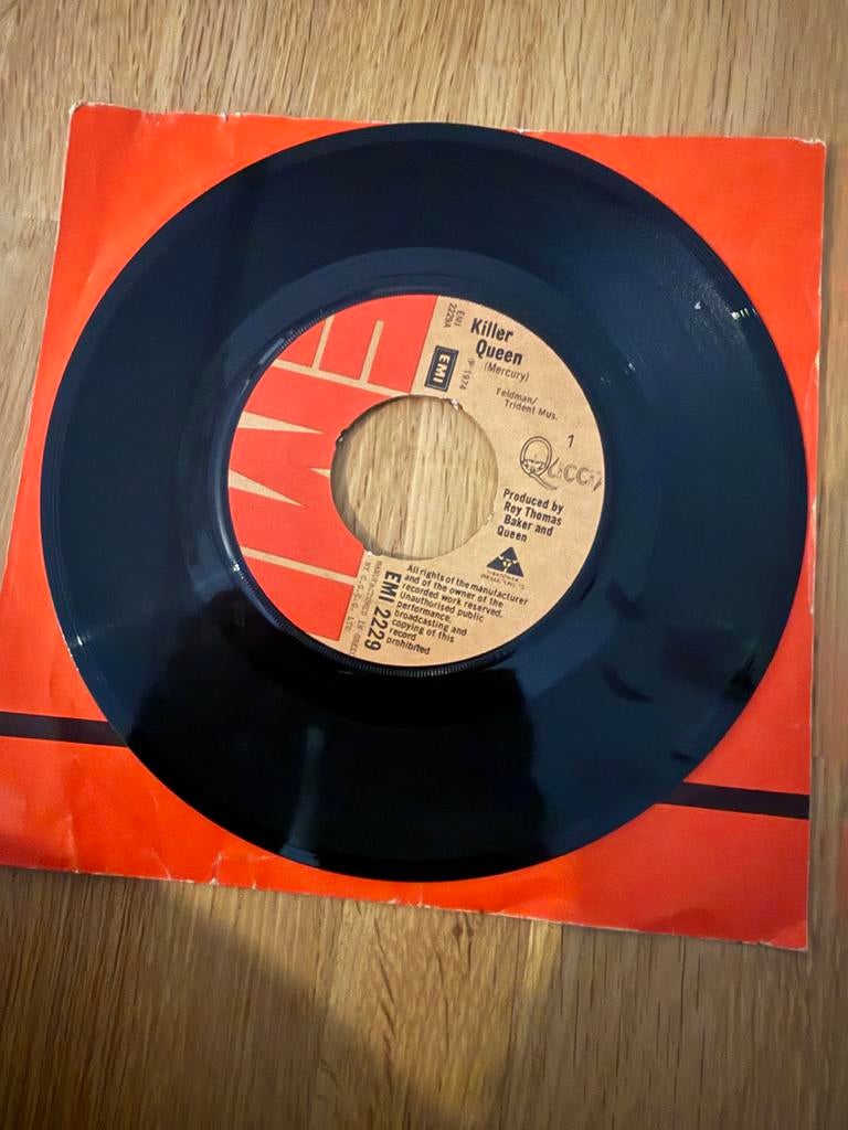 Queen - Killer Queen 7 inch single (1974), Cd's en Dvd's, Vinyl Singles, Gebruikt, Single, Rock en Metal, 7 inch, Ophalen of Verzenden