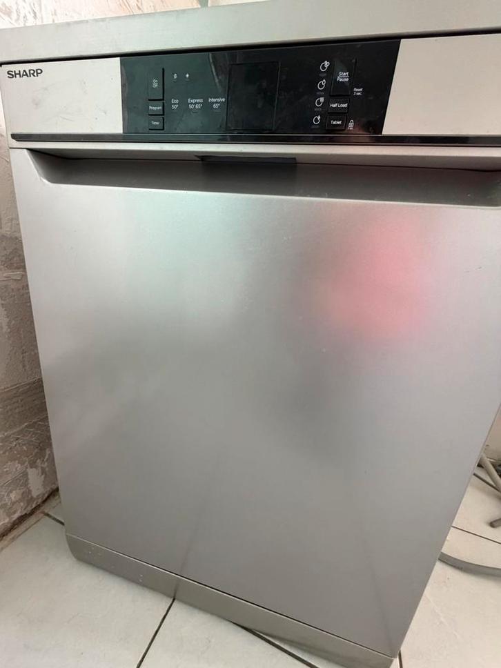 Sharp Vaatwasser - Zilverkleurig, Goede Staat, Witgoed en Apparatuur, Vaatwasmachines, Zo goed als nieuw, Vrijstaand, 85 tot 90 cm